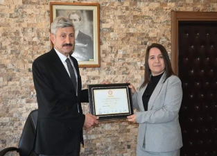 Araklı Yeni Belediye Başkanı Hüseyin Avni Coşkun Çebi, Mazbatasını Aldı