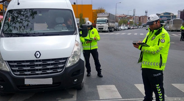 Araklı'sa Korsan Servis Taşımacılığı Zirve Yaptı