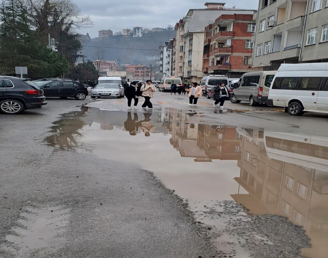 Araklı Okullar Bölgesi Çamur Deryası