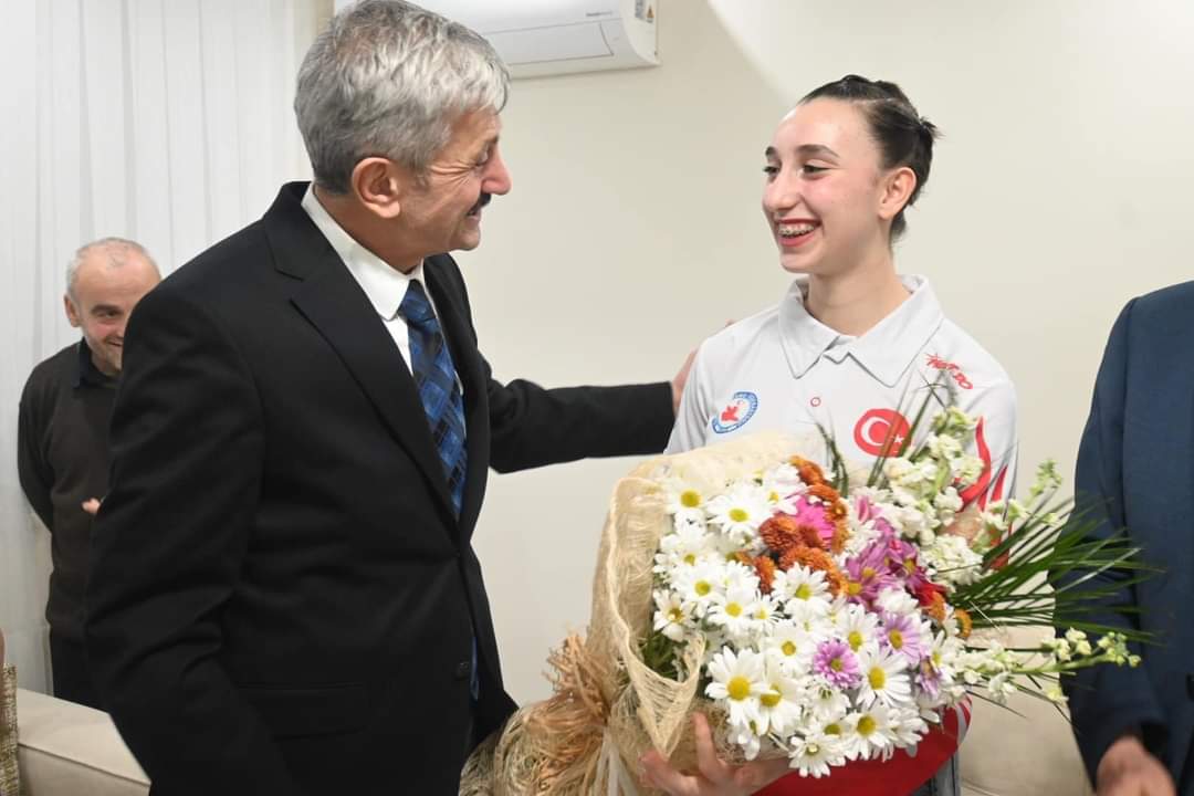 Araklı Sporcumuz Sudenaz Gülay, Dünya Şampiyonu Oldu