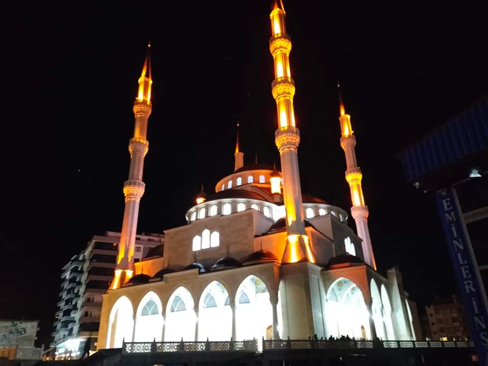 Araklı'da Camileri ve Cemaati Siyaset Rehin Almış durumda