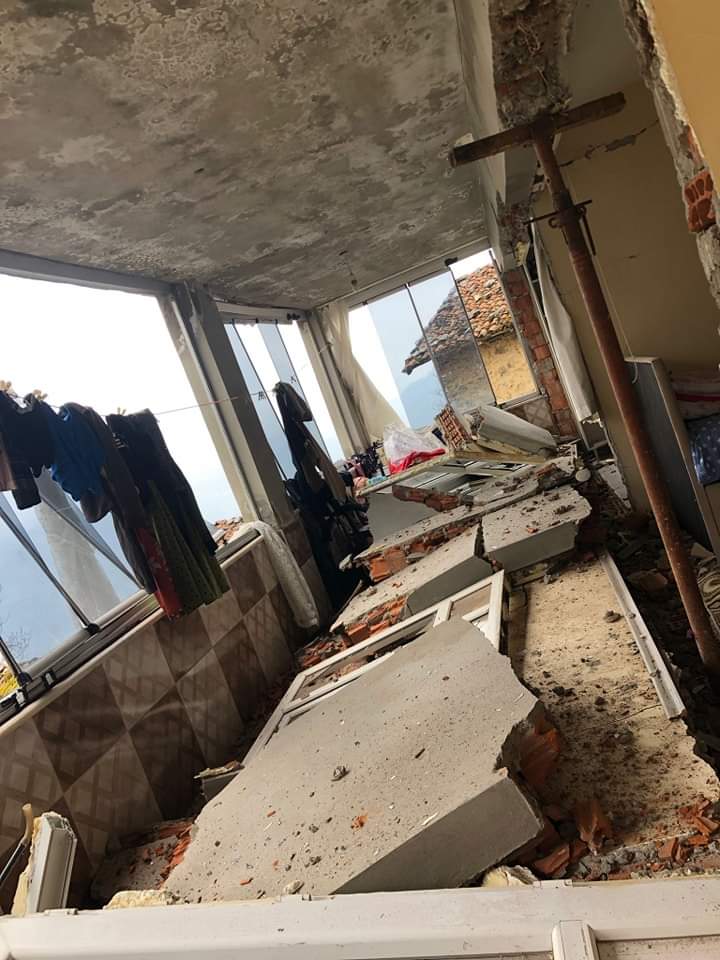 Araklı'da Evde Şok eden Patlama