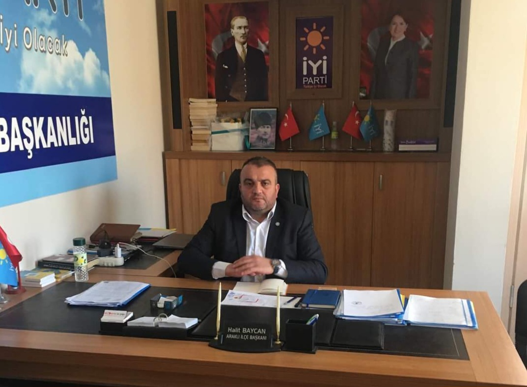 İYİ PARTİ Araklı Teşkilatı Yönetimiyle Birlikte İstifa Etti
