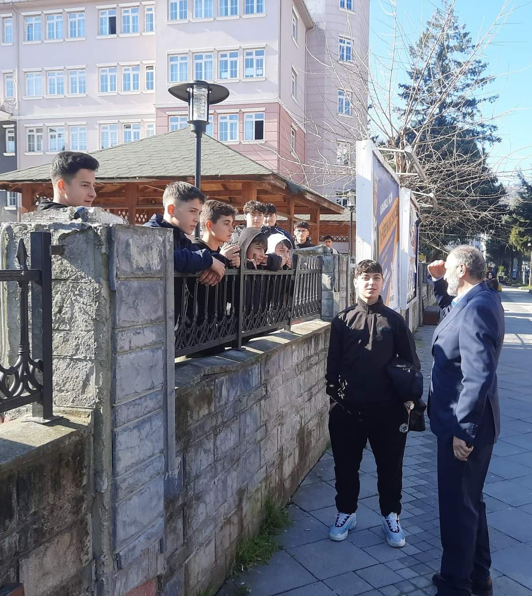Şakir Başkandandan Araklılı Gençleri heyecanlandıran Projeler