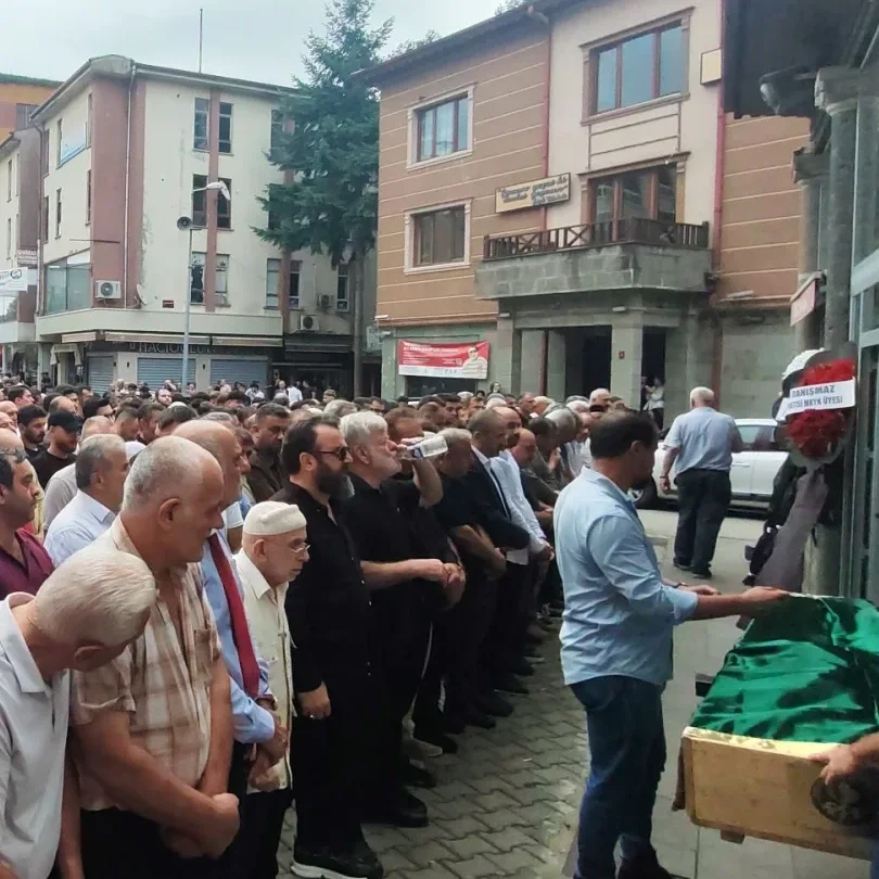 Araklı'da Muhammet Sönmez Taşkın Son Yolculuğuna Uğurlandı